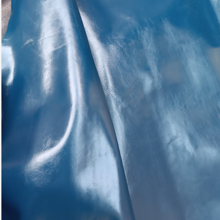 چرم طبیعی گاوی رنگ آبی کاربنی وسرمه ای