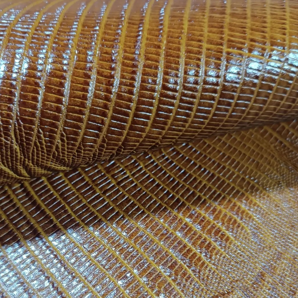 چرم طبیعی گاوی عسلی لیزارد